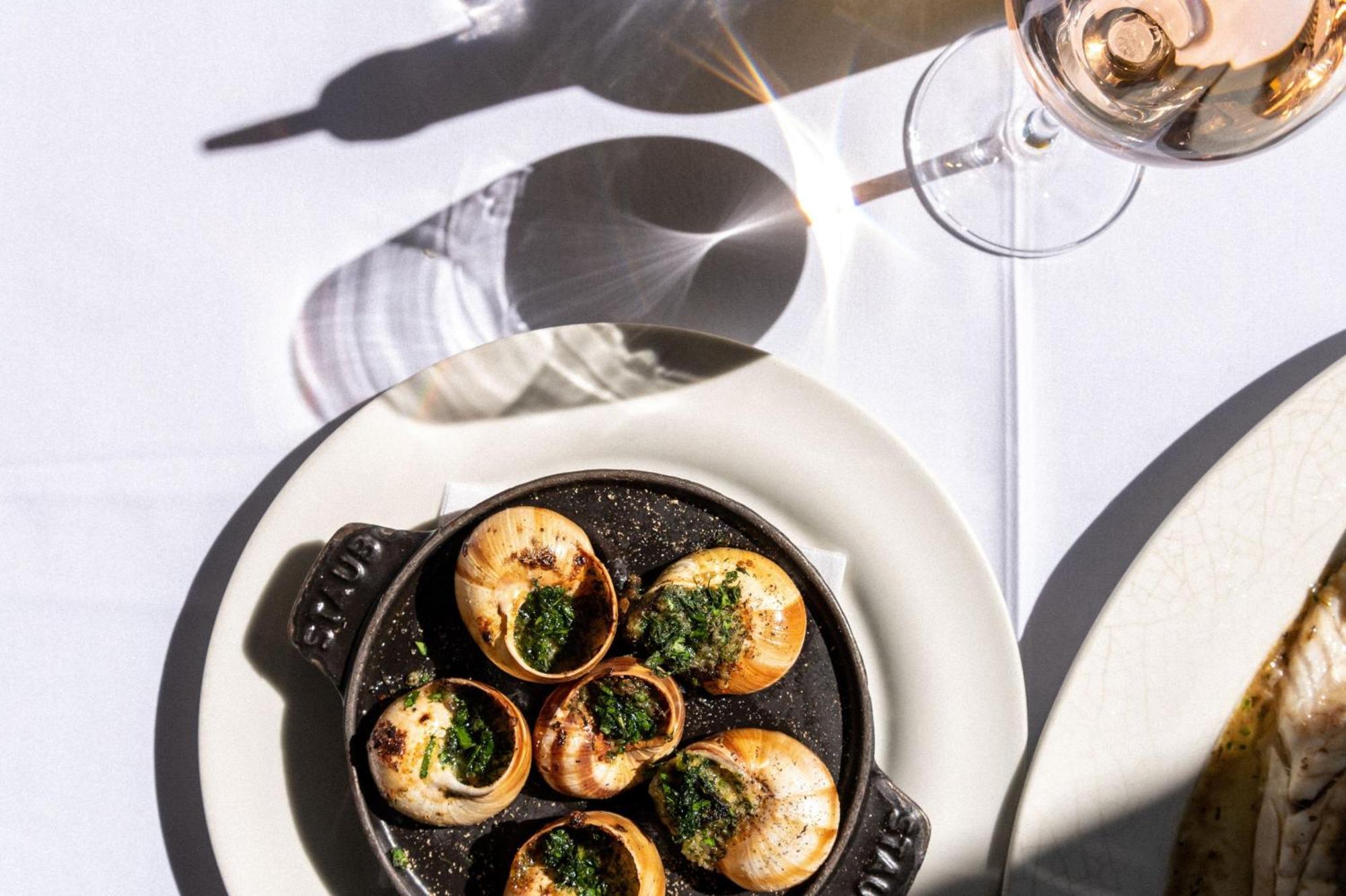 パークレーン ア ラグジュアリー コレクション リゾート アンド スパ リマソール エクステリア 写真 Escargots à la crème