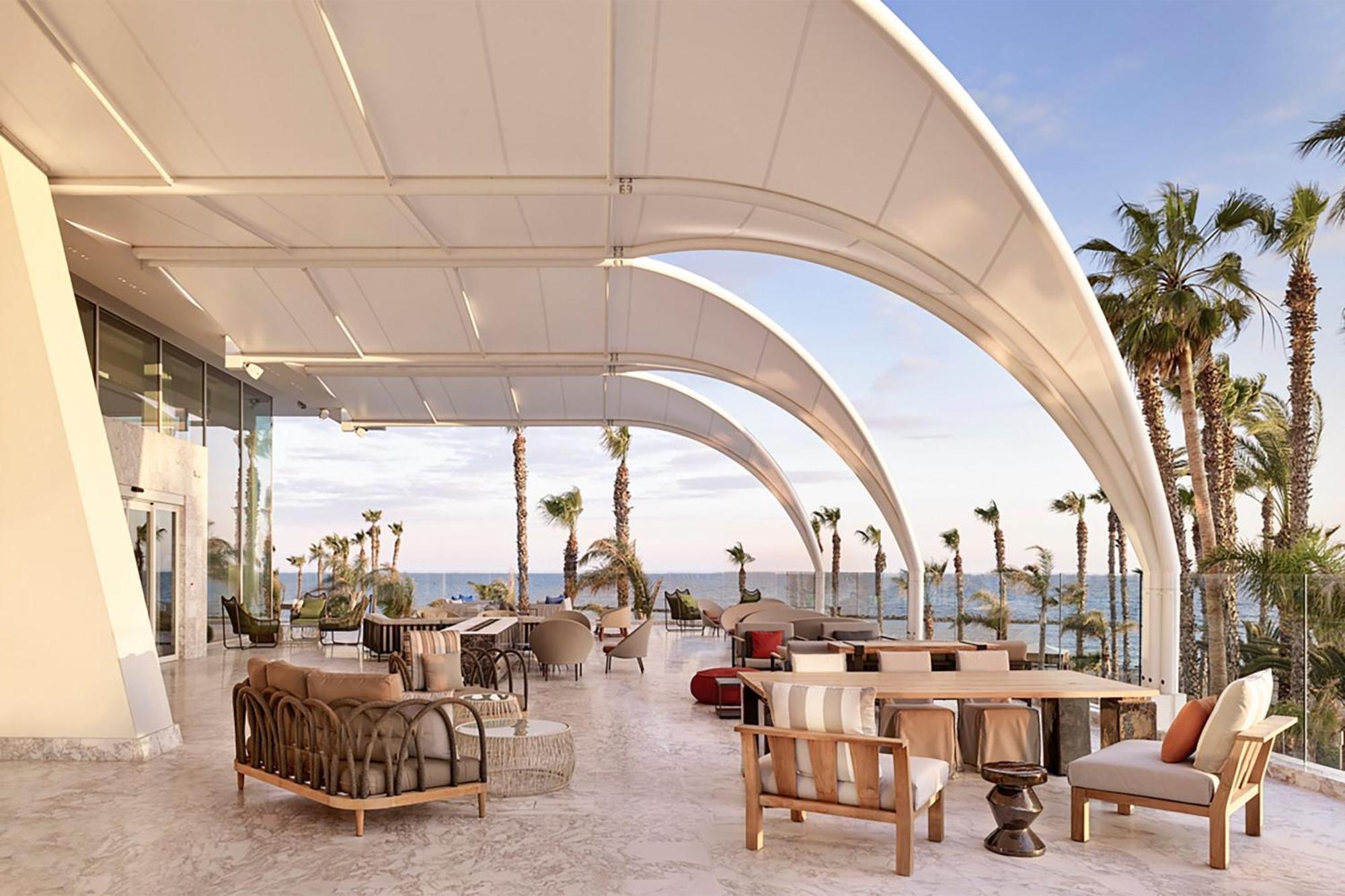 パークレーン ア ラグジュアリー コレクション リゾート アンド スパ リマソール エクステリア 写真 The Sky Bar